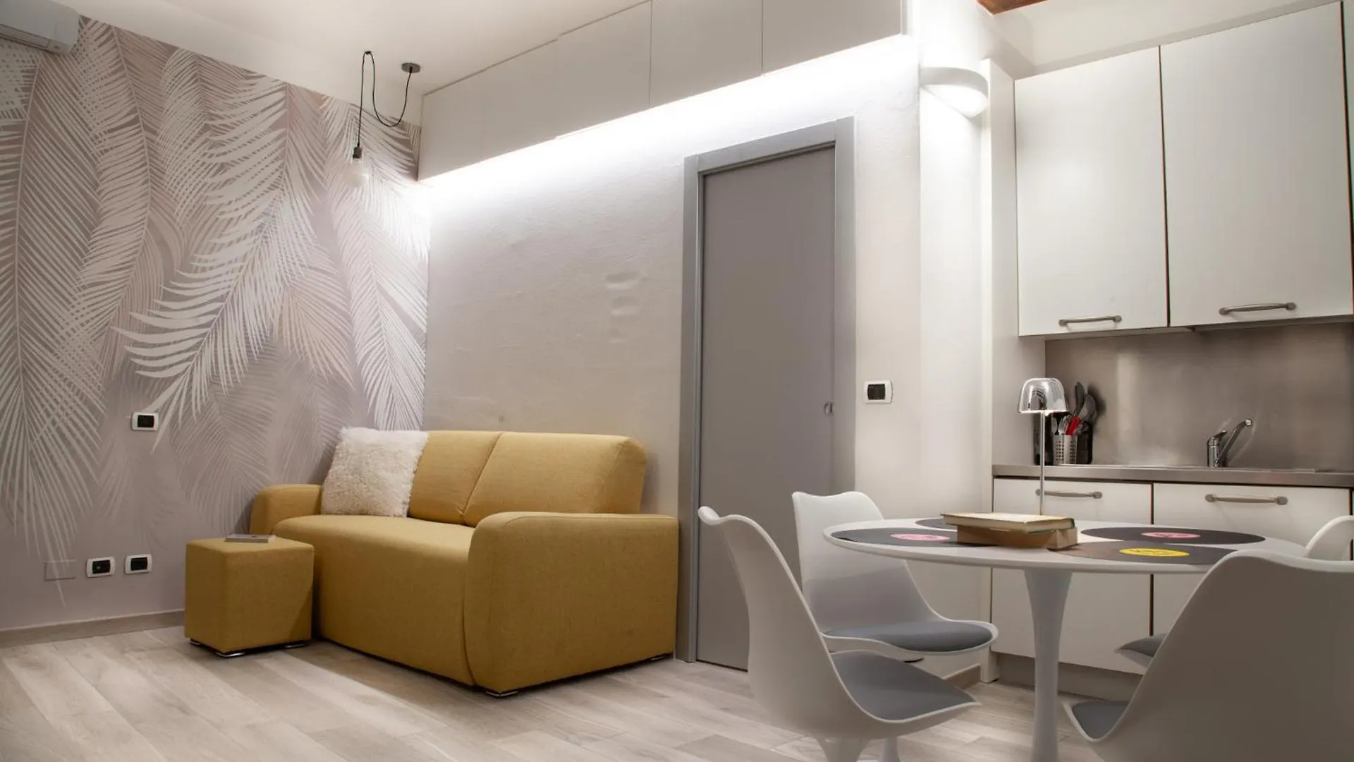 Rrrapido Home In Brera - Via Mercato 밀라노 이탈리아